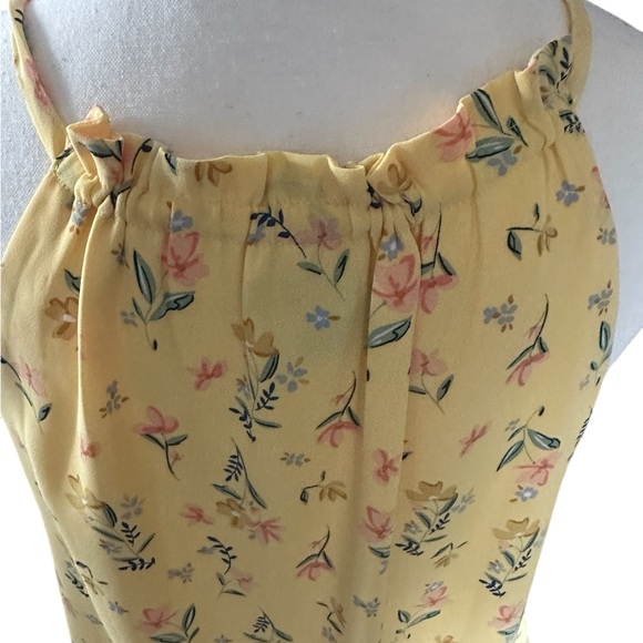 RW & Co Top, soft yellow floral, flowy, lined, cottage core, size M - Picture 4 of 9
